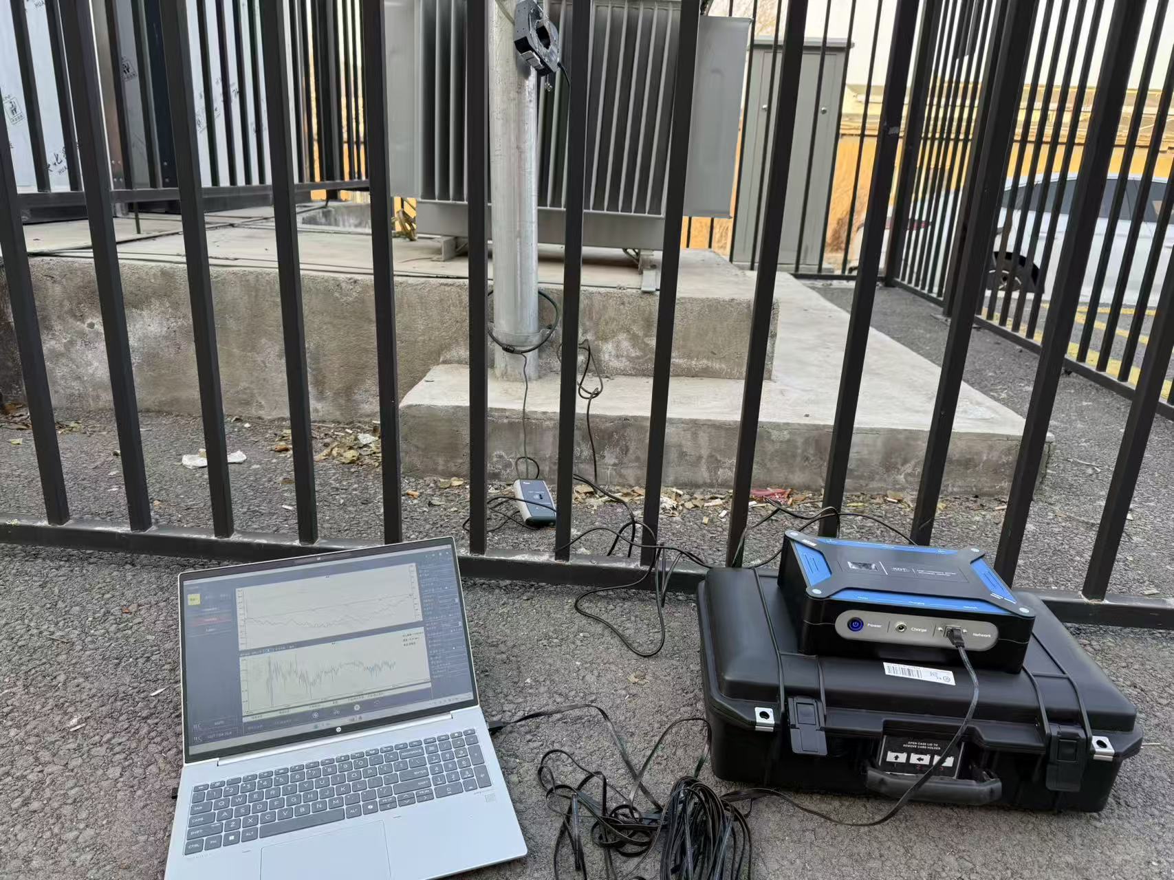 高频电缆局放测试仪在电网测试现场